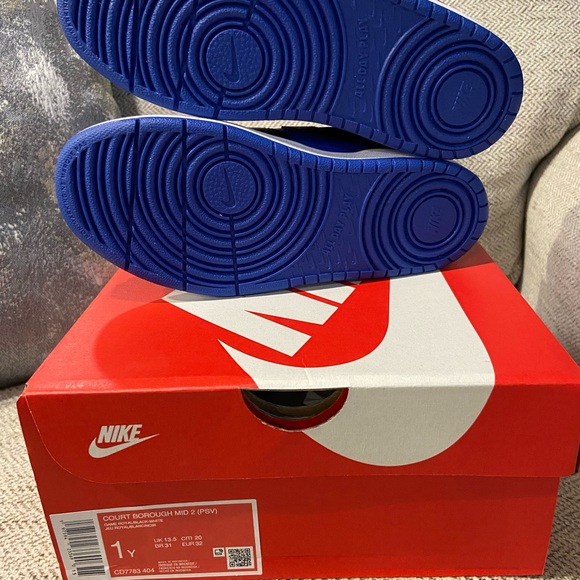 Nike court borough mid 2 boys size 1 blue/black NWT! - Picture 5 of 8